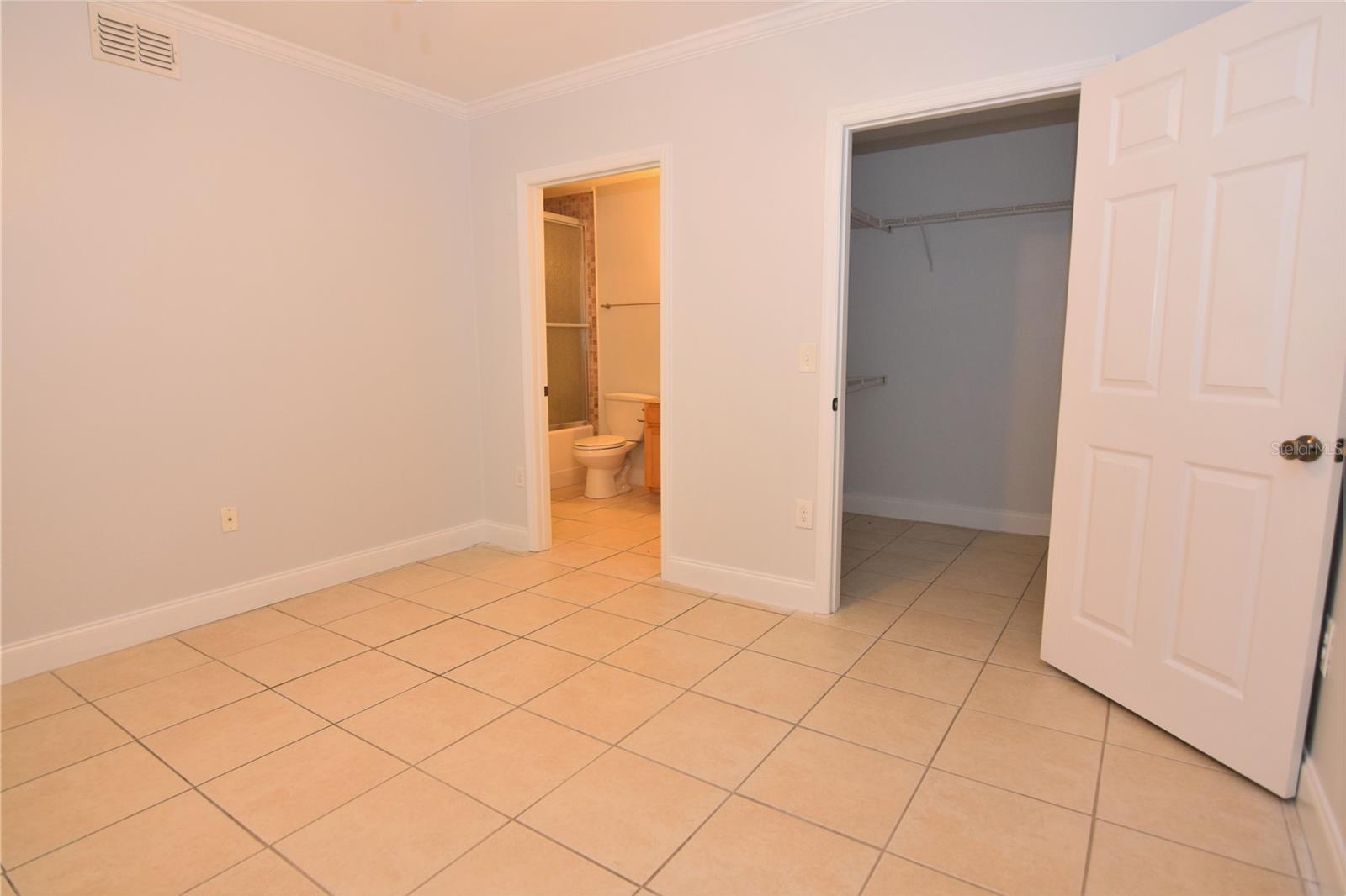 A4698197 Property Photo 11