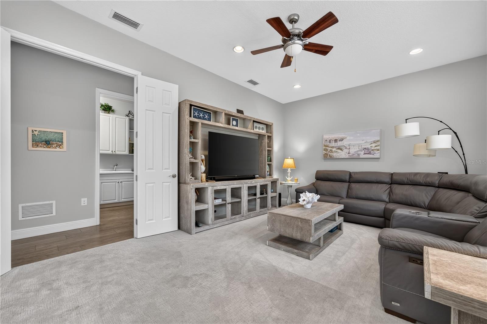 8276 Larkspur Cir Property Photo 16