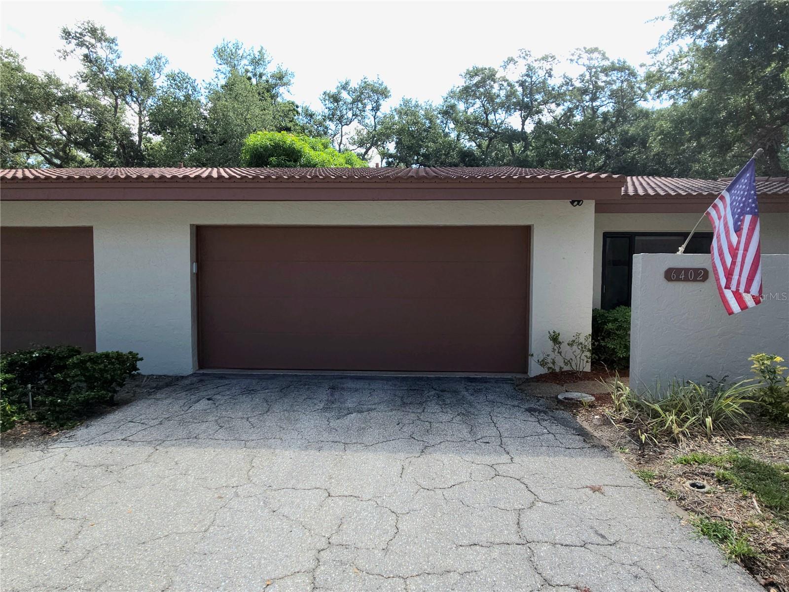 6402 Meadowlark Ln Property Photo 1