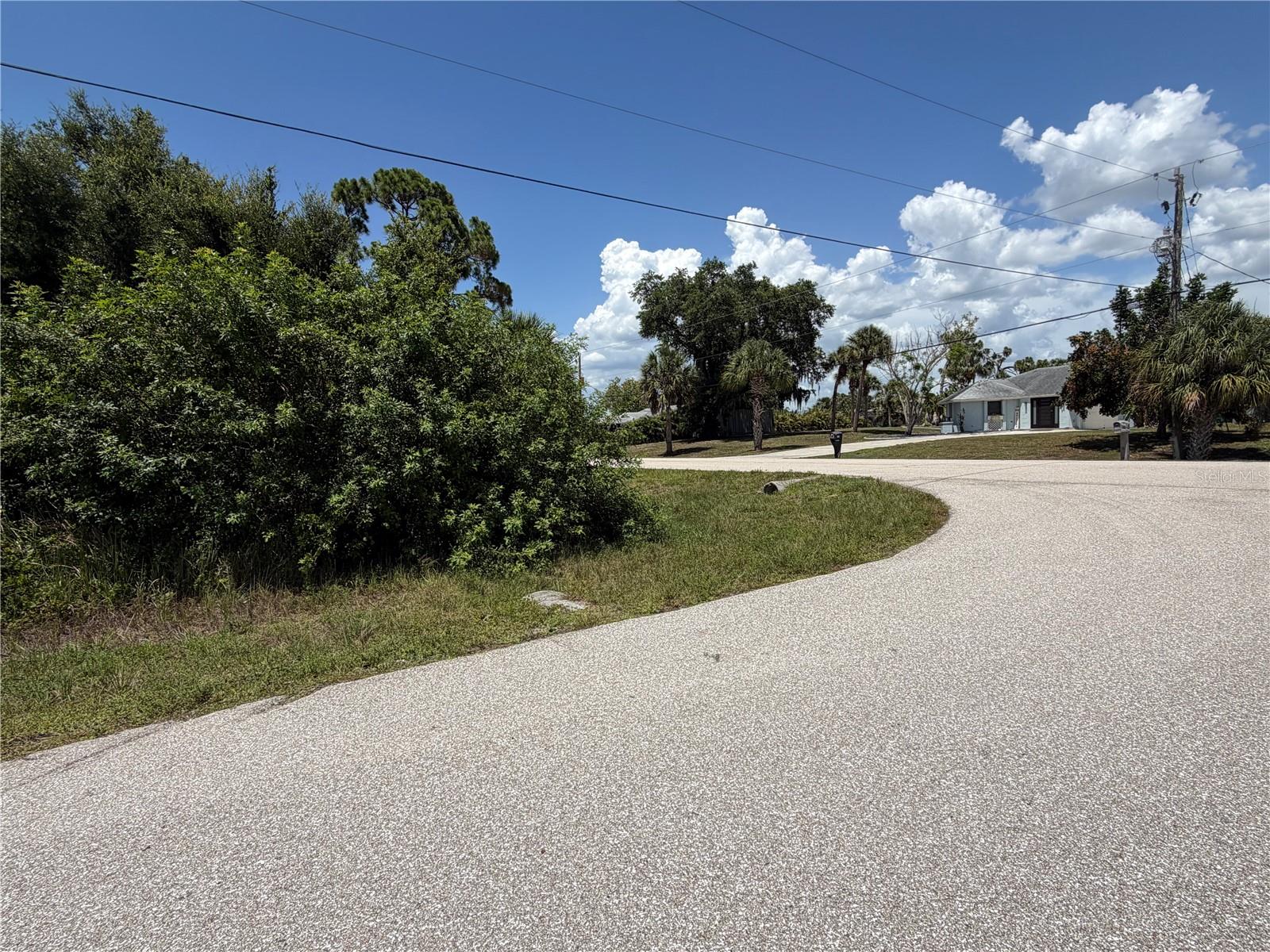 17224 Cliff Ave Property Photo 4