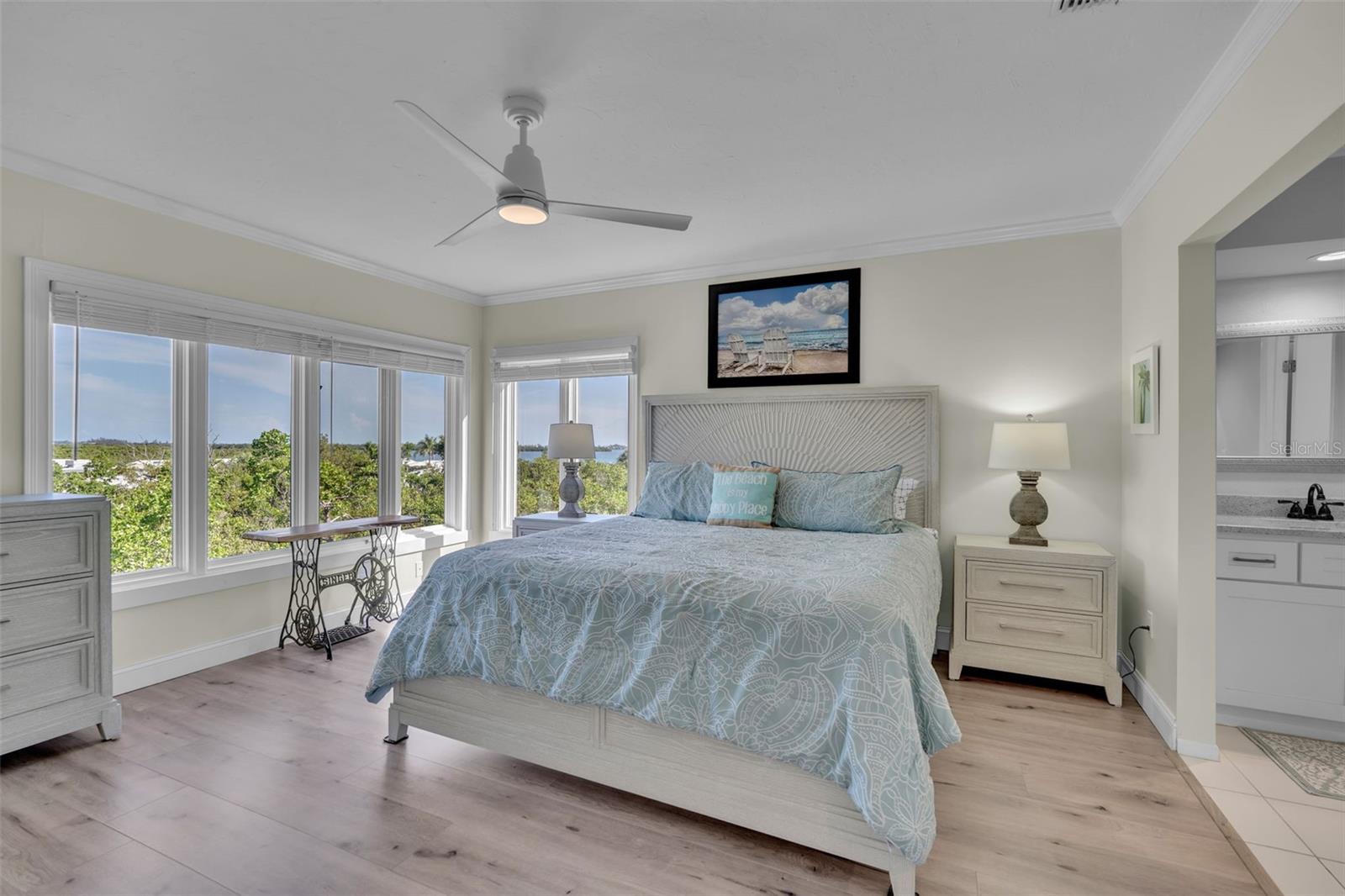 848 Evergreen Way Property Photo 13