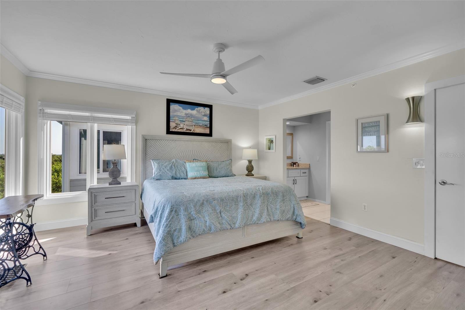 848 Evergreen Way Property Photo 15