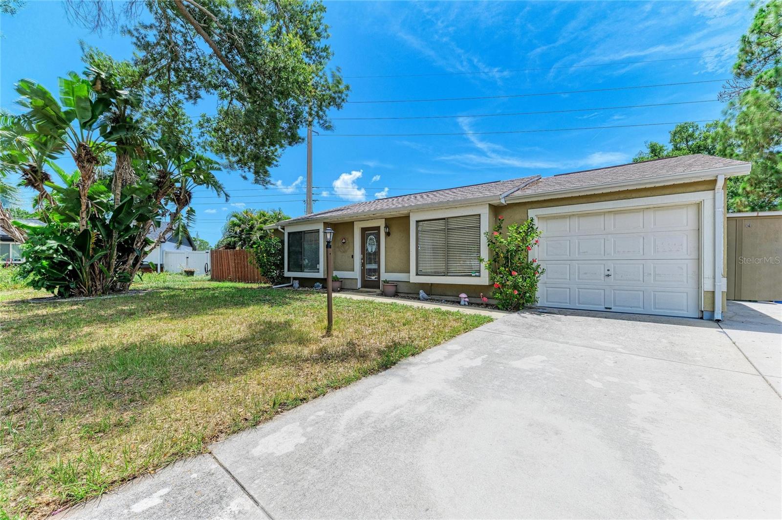 2226 Lockwood Meadows Dr Property Photo 1