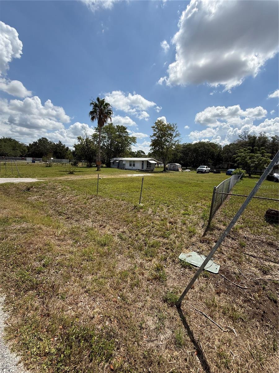 14810 Thompson Ave Property Photo 5