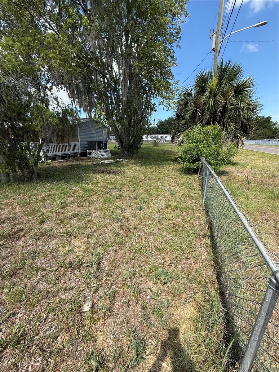 14810 Thompson Ave Property Photo 12