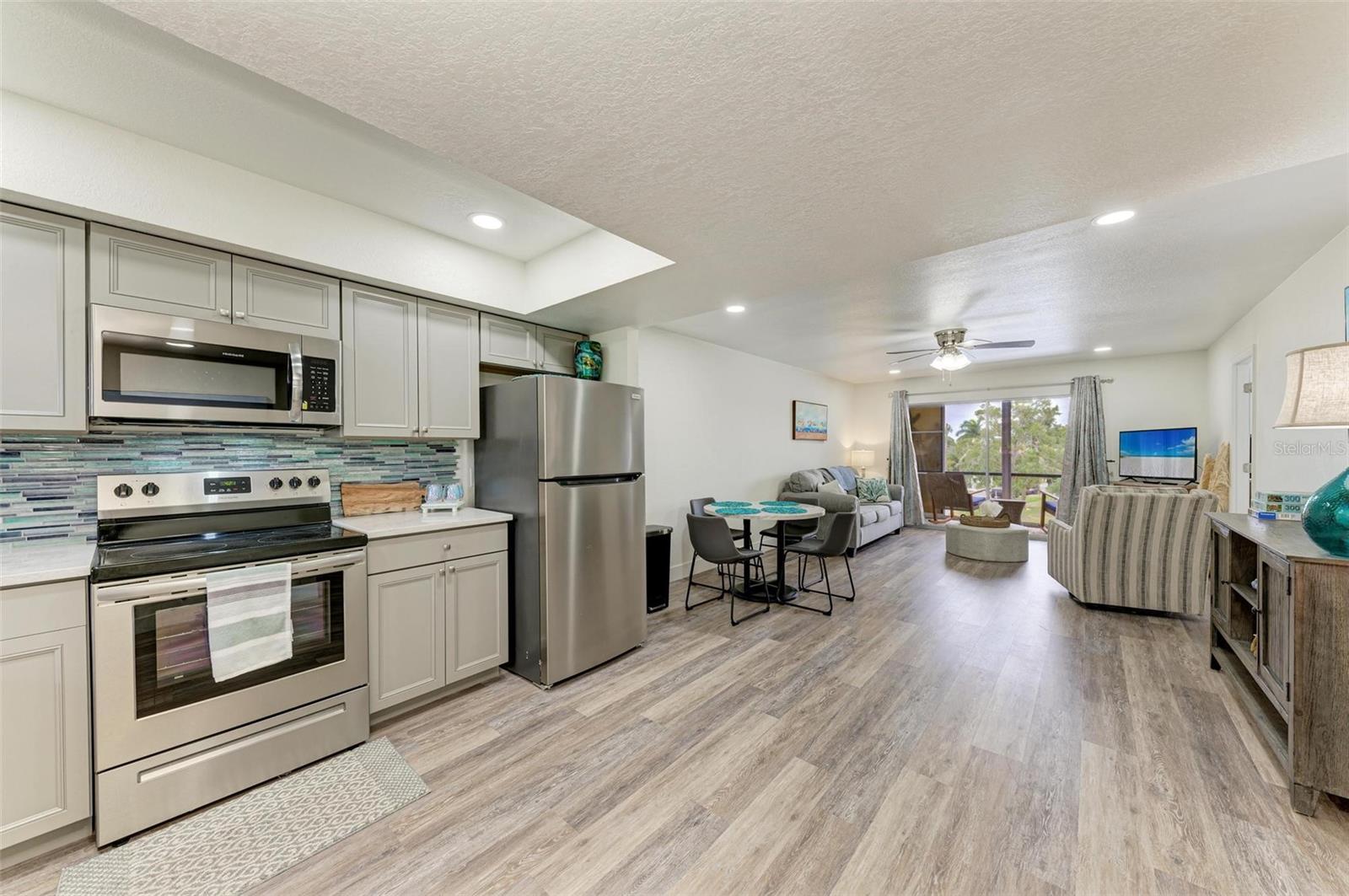 6470 Hollywood Blvd #307 Property Photo 10