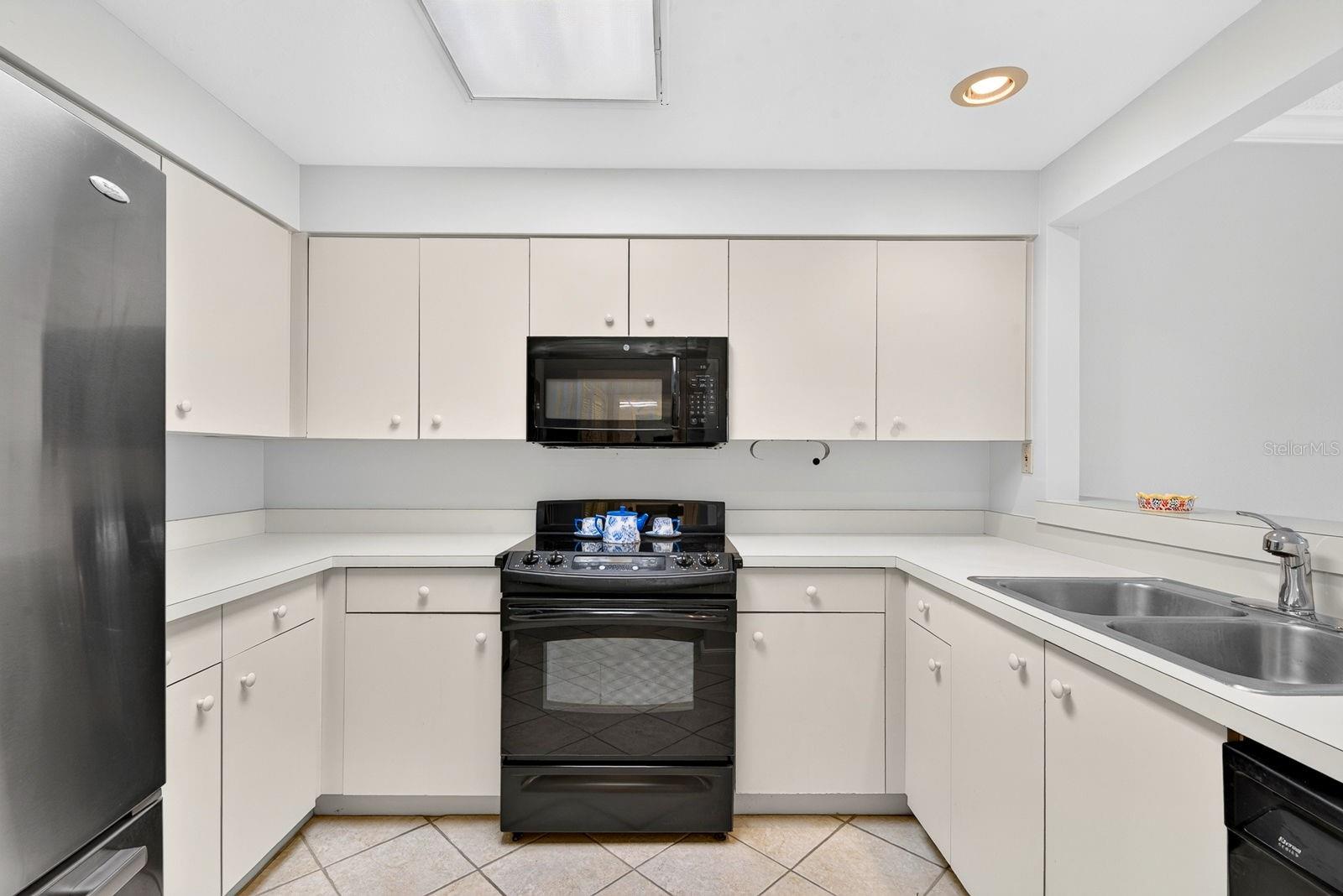 3731 Sarasota Square Blvd #205d Property Photo 10