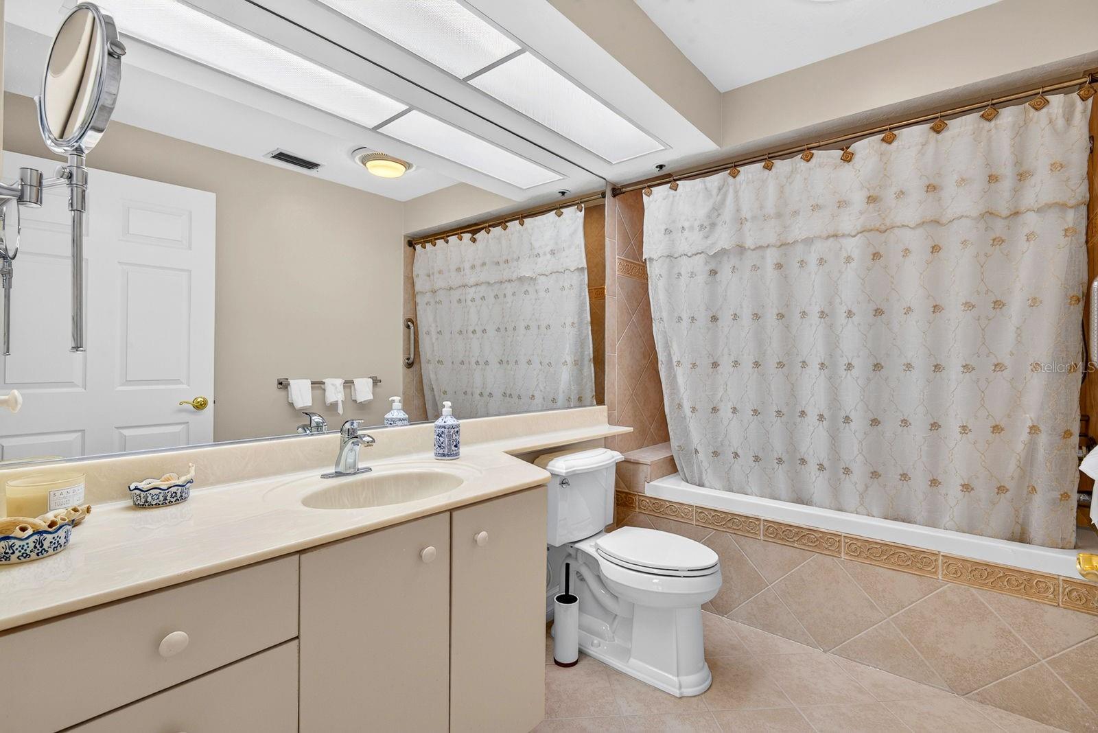 3731 Sarasota Square Blvd #205d Property Photo 35