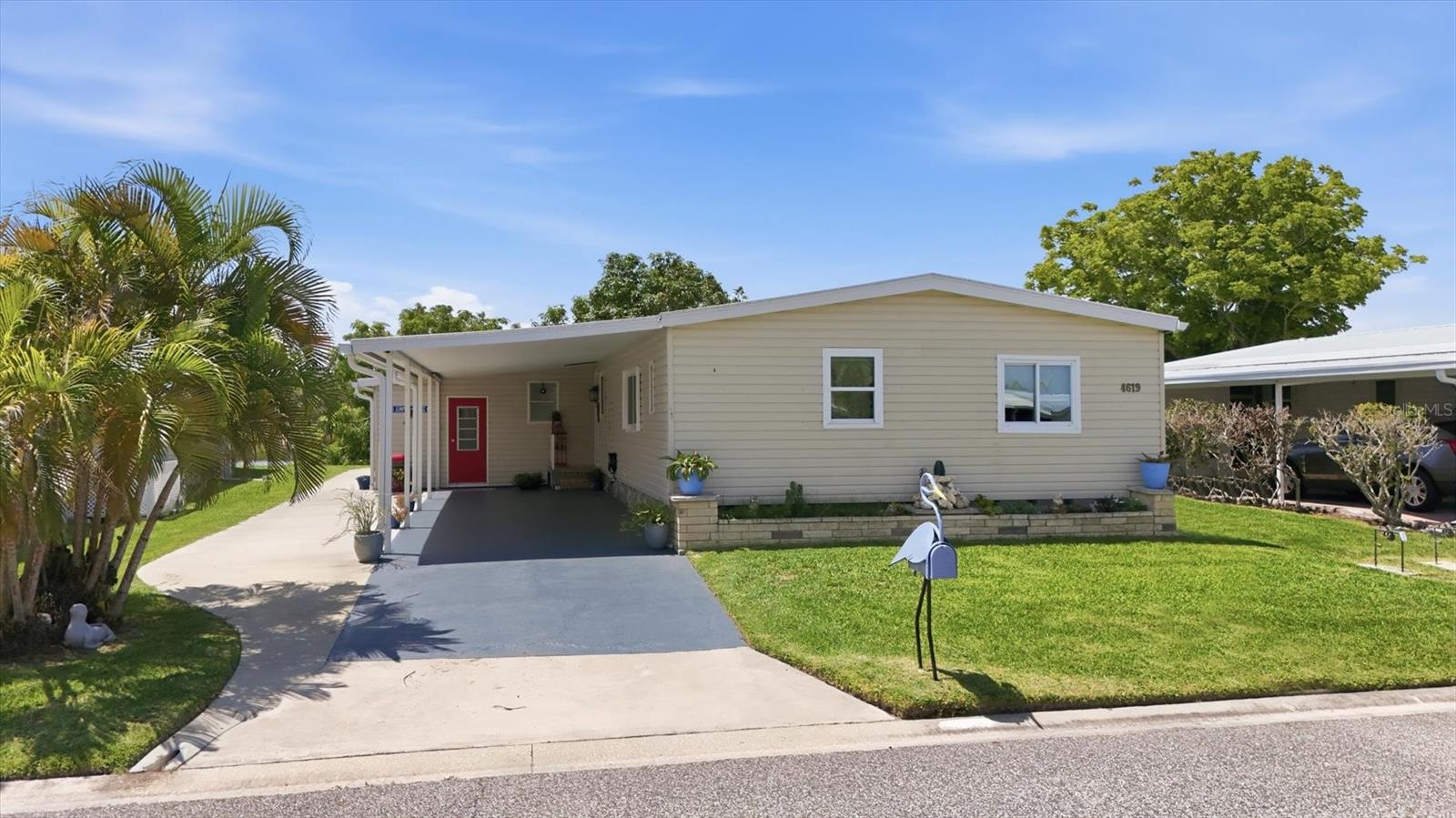 4619 15th Street Ct E Property Photo 2