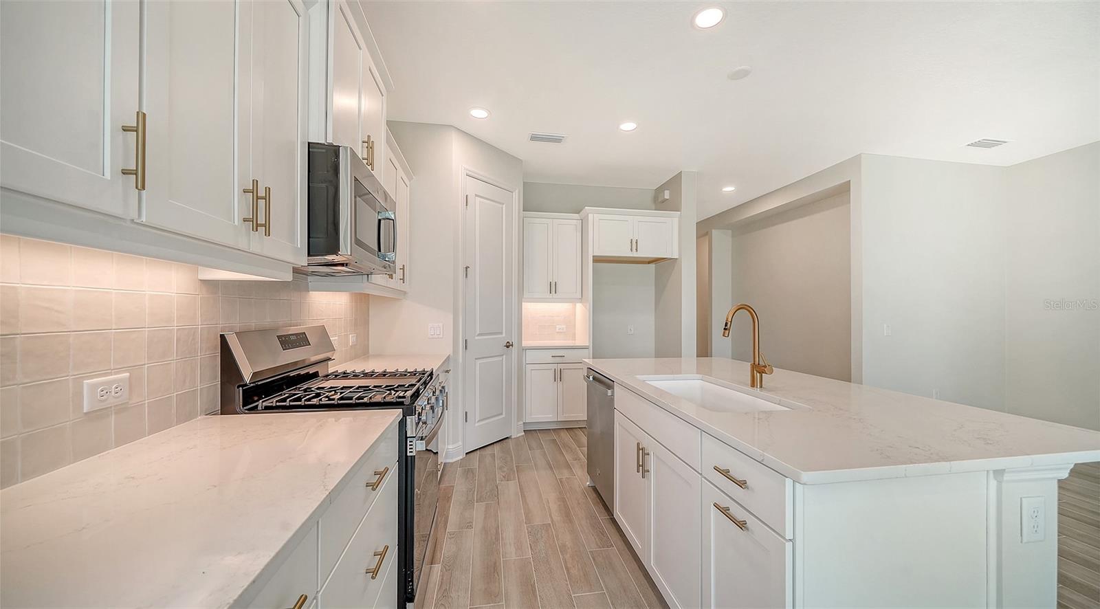 4408 Spoon Blade Dr Property Photo 15