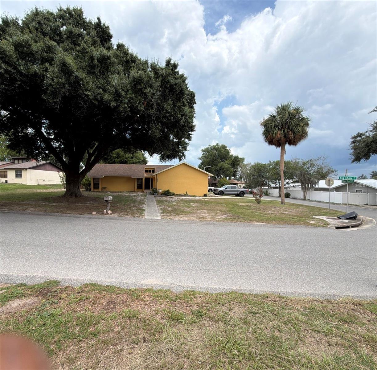 7023 FOX CHASE DR