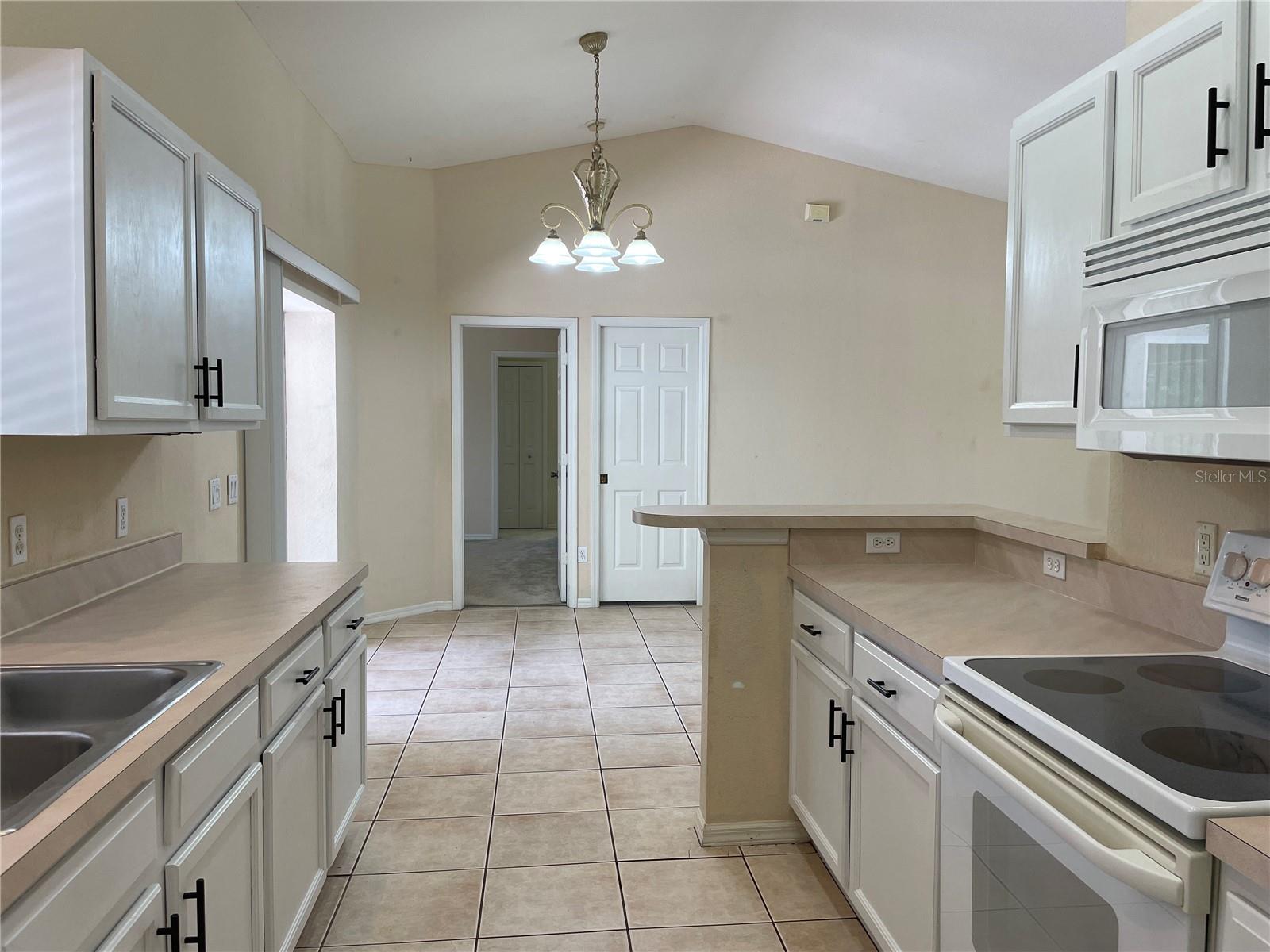 4060 Calatrava Ave Property Photo 6