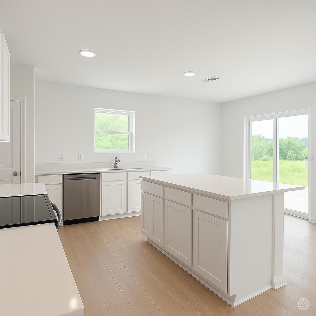 12915 Red Deer Pl Property Photo 3