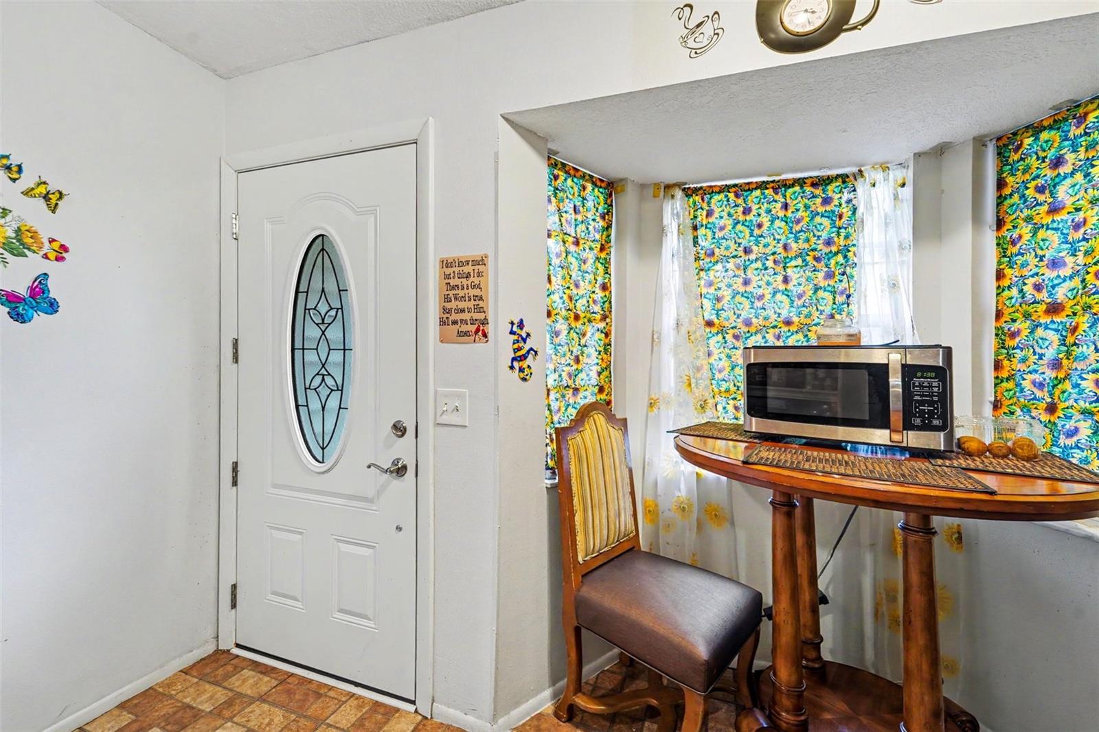 12435 Knollbrook Ln Property Photo 3
