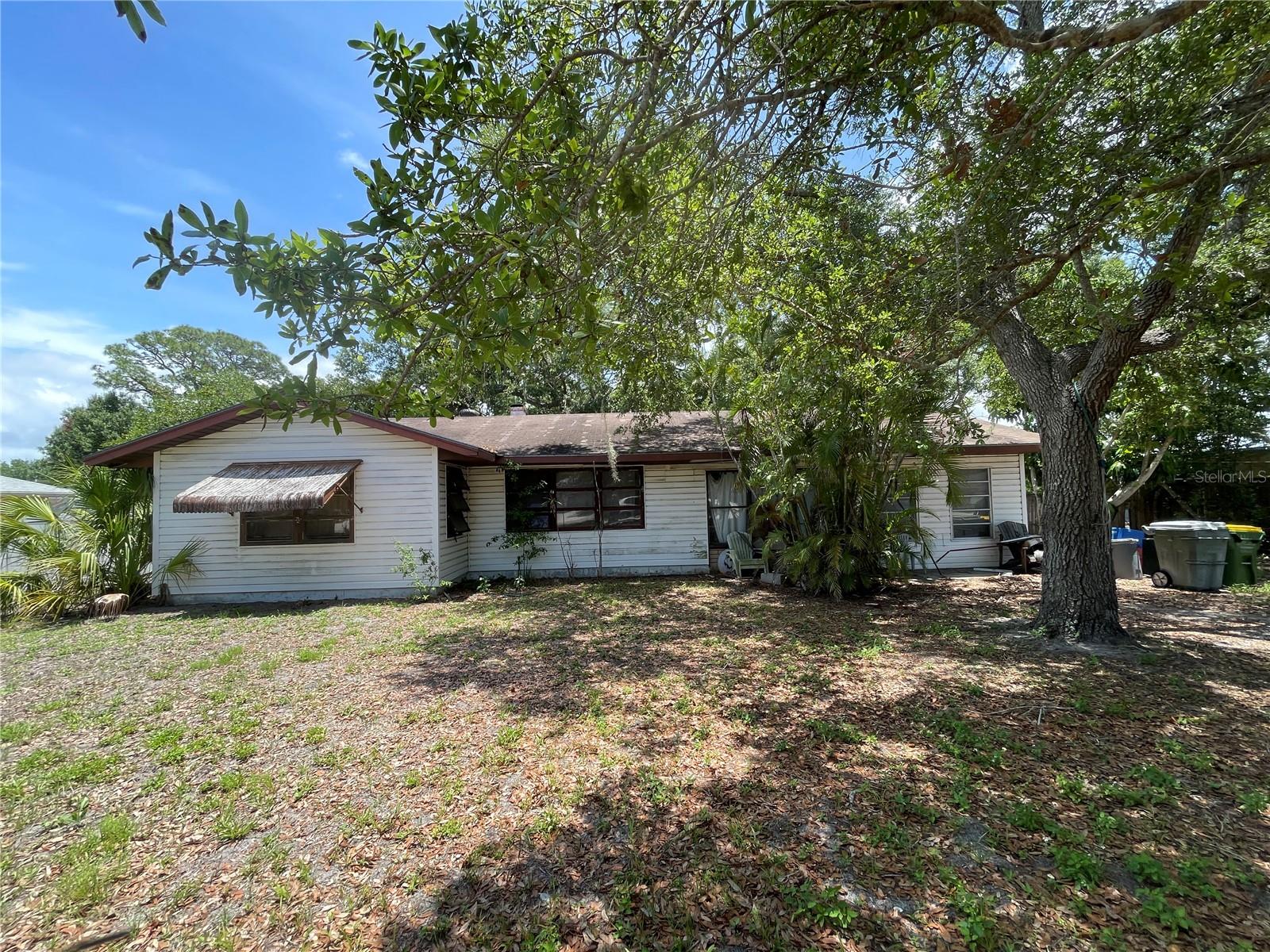 1311 S Brink Ave Property Photo 2