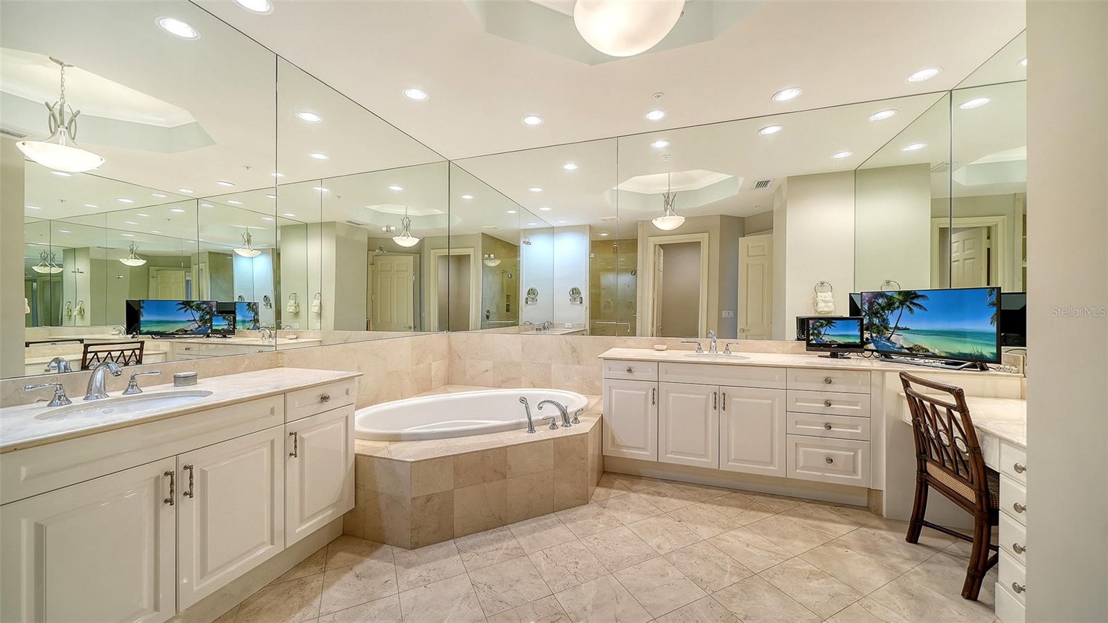 1300 Benjamin Franklin Dr #1205 & 1206 Property Photo 26