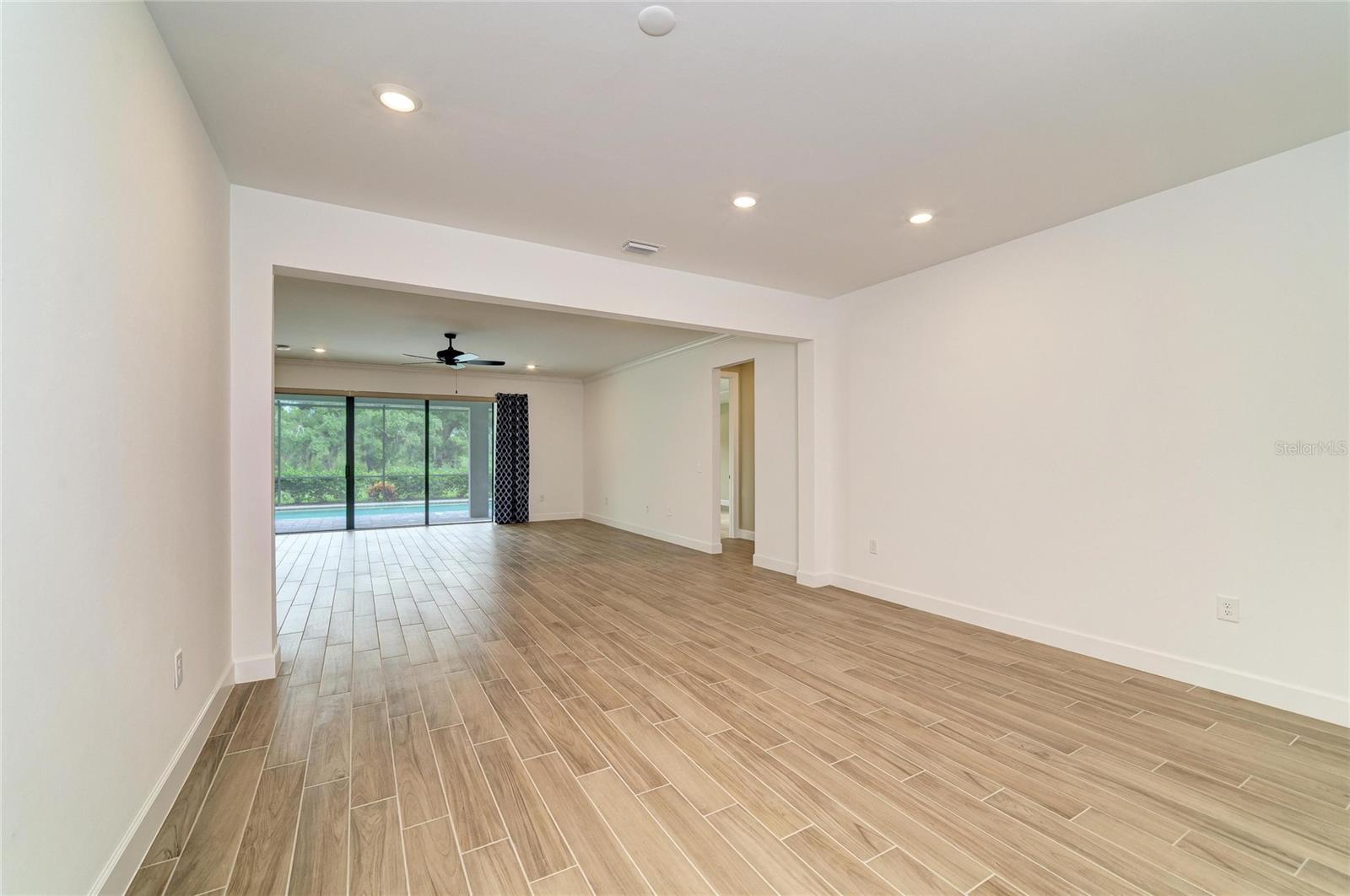 16341 Hidden Oak Loop Property Photo 7