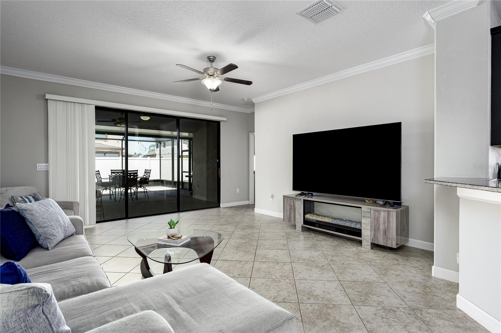 10009 Celtic Ash Dr Property Photo 8