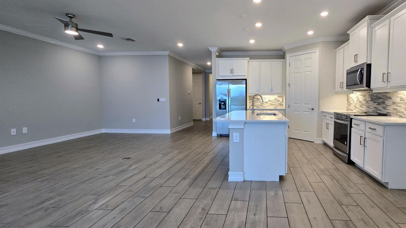 233 Vinadio Blvd Property Photo 13