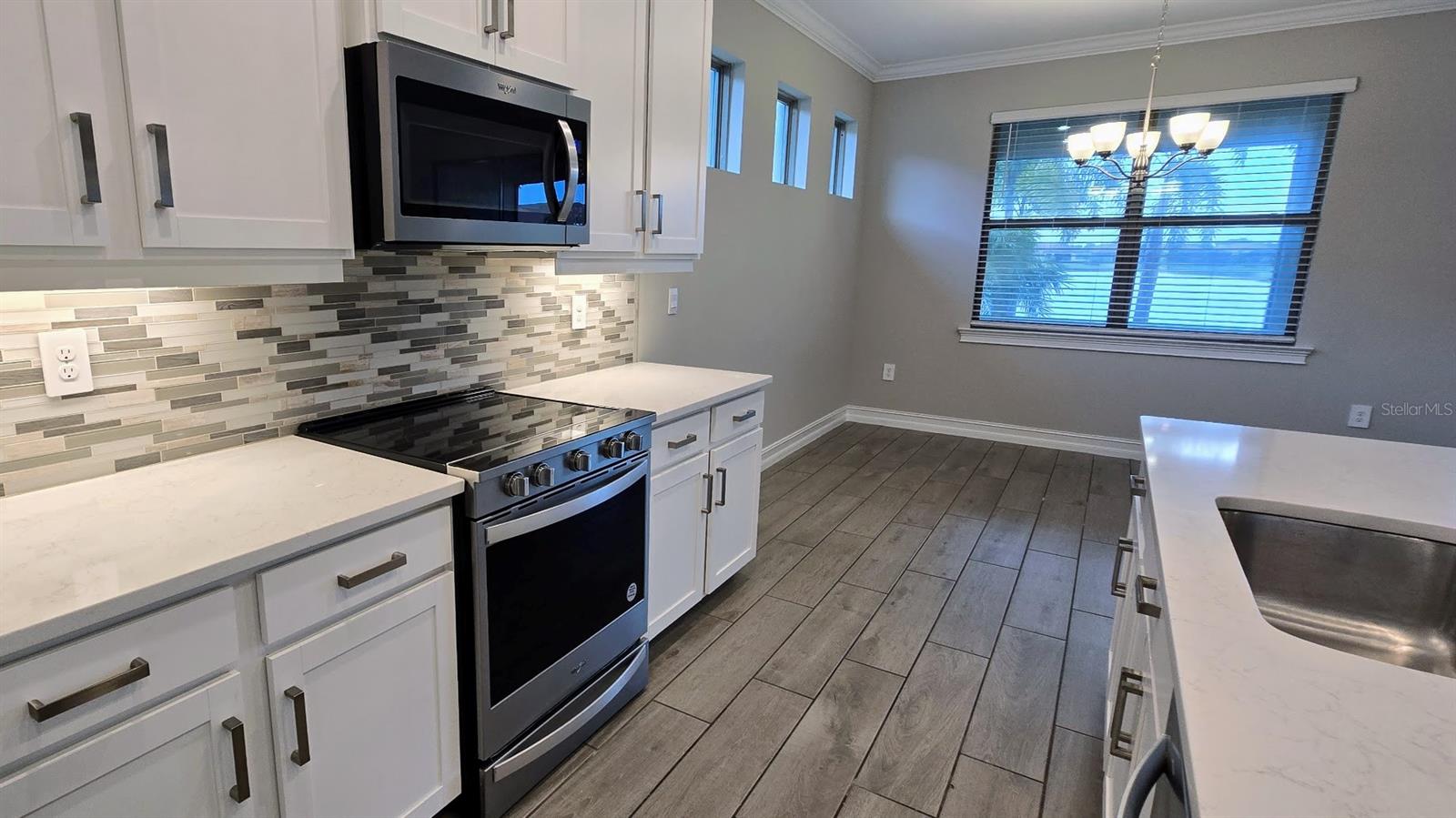 233 Vinadio Blvd Property Photo 16