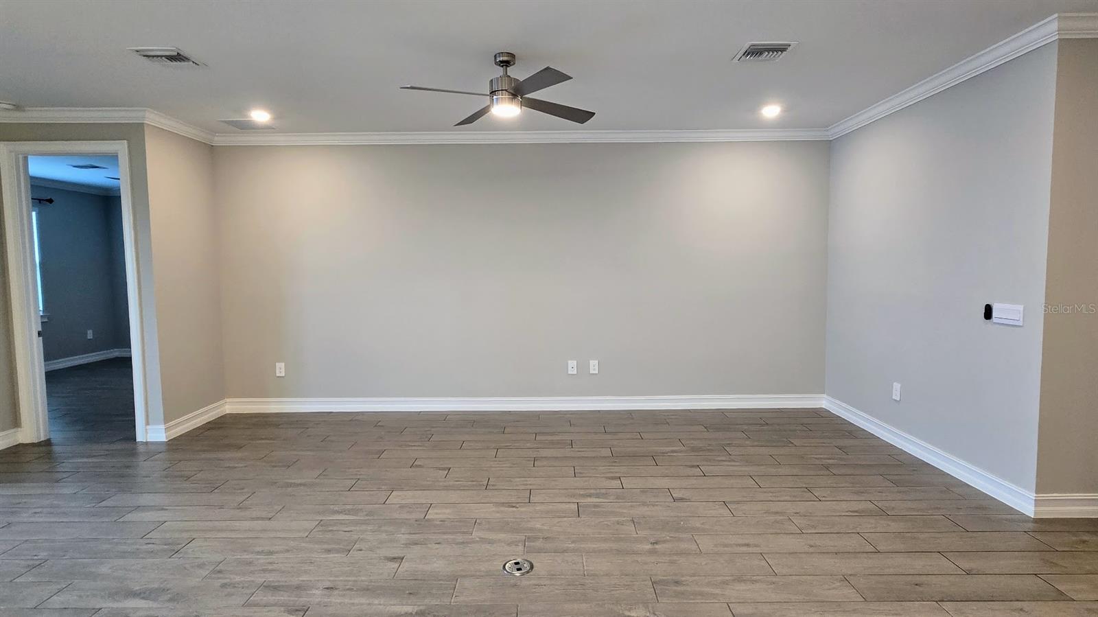 233 Vinadio Blvd Property Photo 20