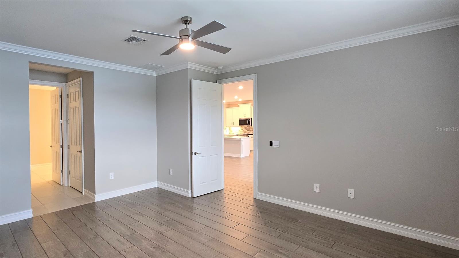 233 Vinadio Blvd Property Photo 29