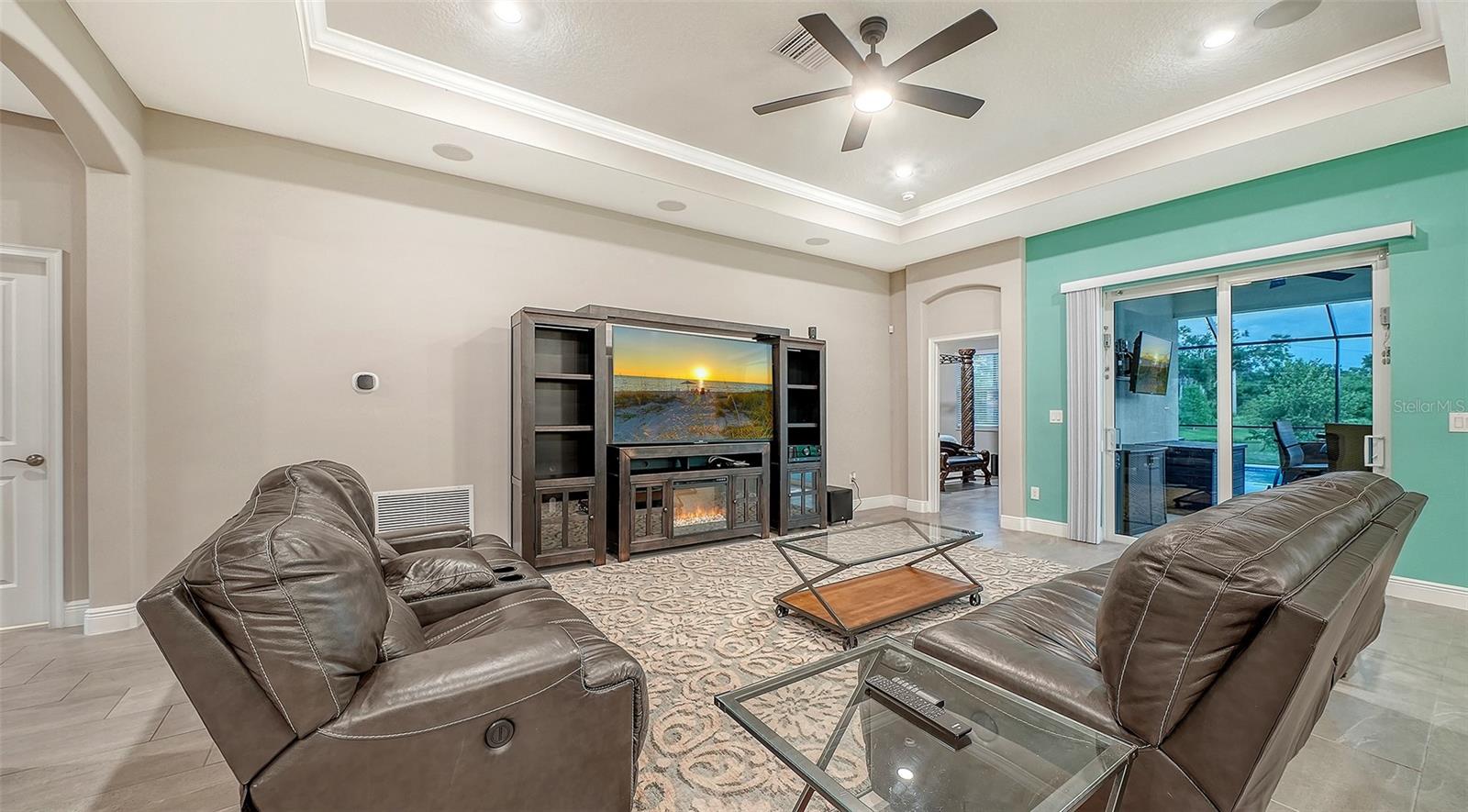 8234 Tea Olive Ter Property Photo 15