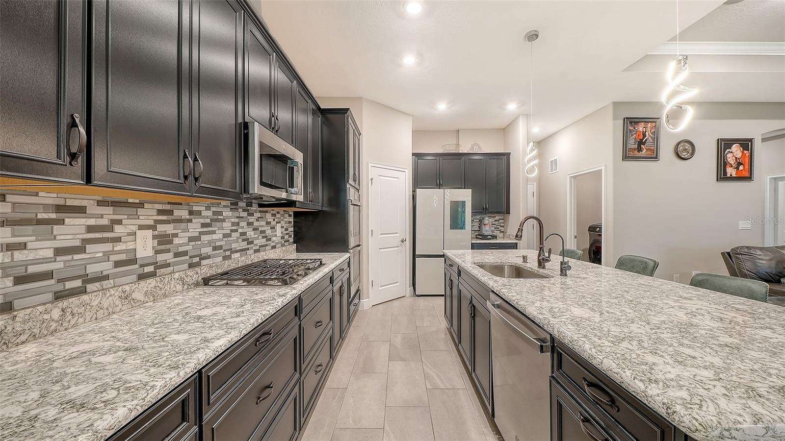 8234 Tea Olive Ter Property Photo 18