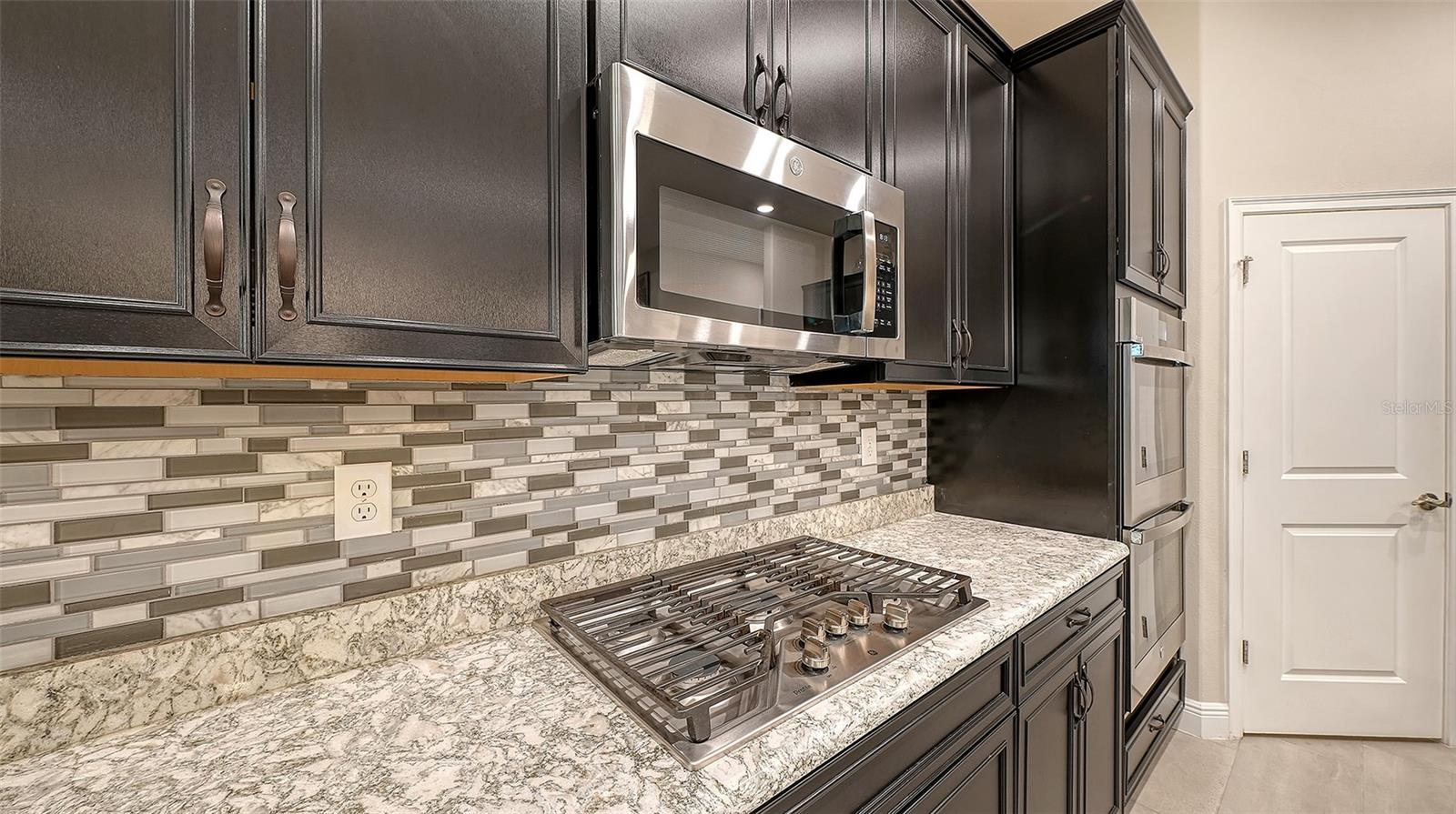 8234 Tea Olive Ter Property Photo 19