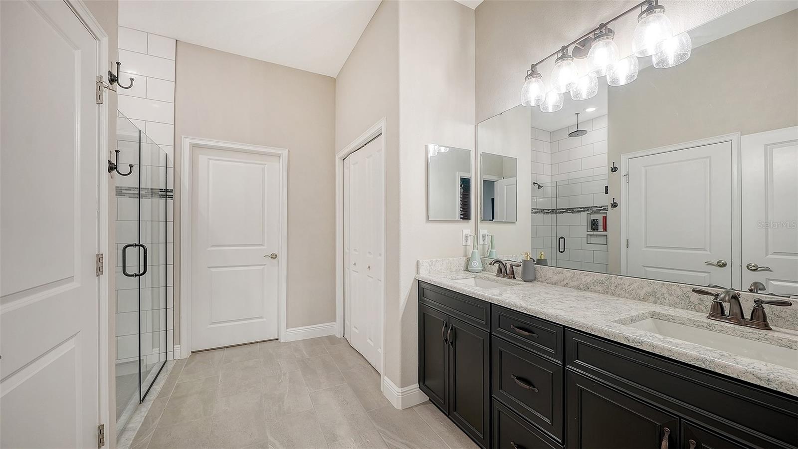 8234 Tea Olive Ter Property Photo 25