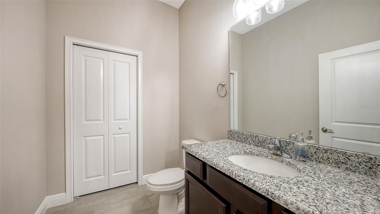 8234 Tea Olive Ter Property Photo 28