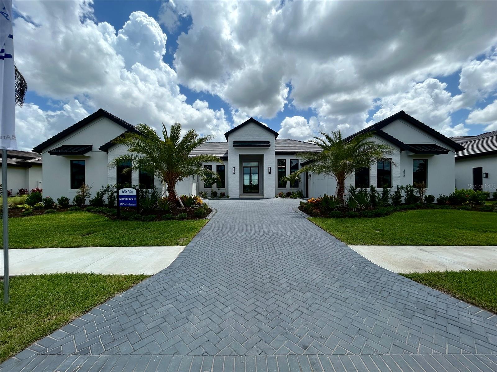 258 Crystal Waters Dr Property Photo 1