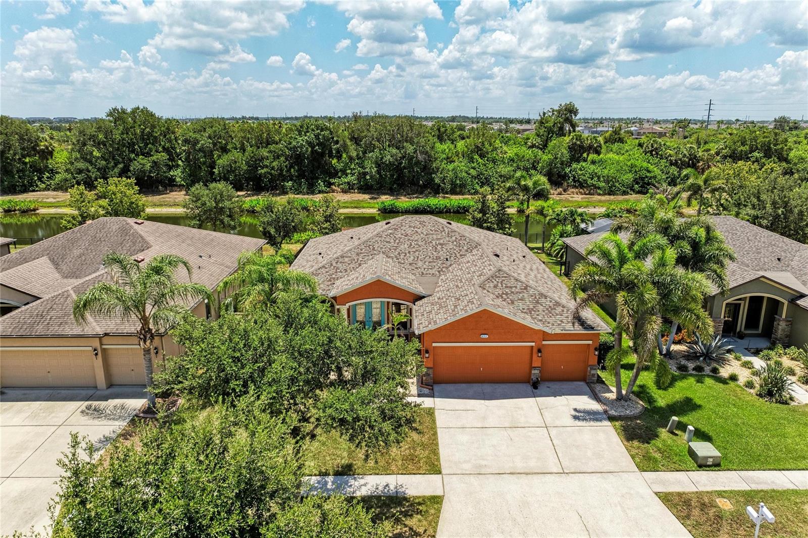 316 Star Shell Dr Property Photo 2