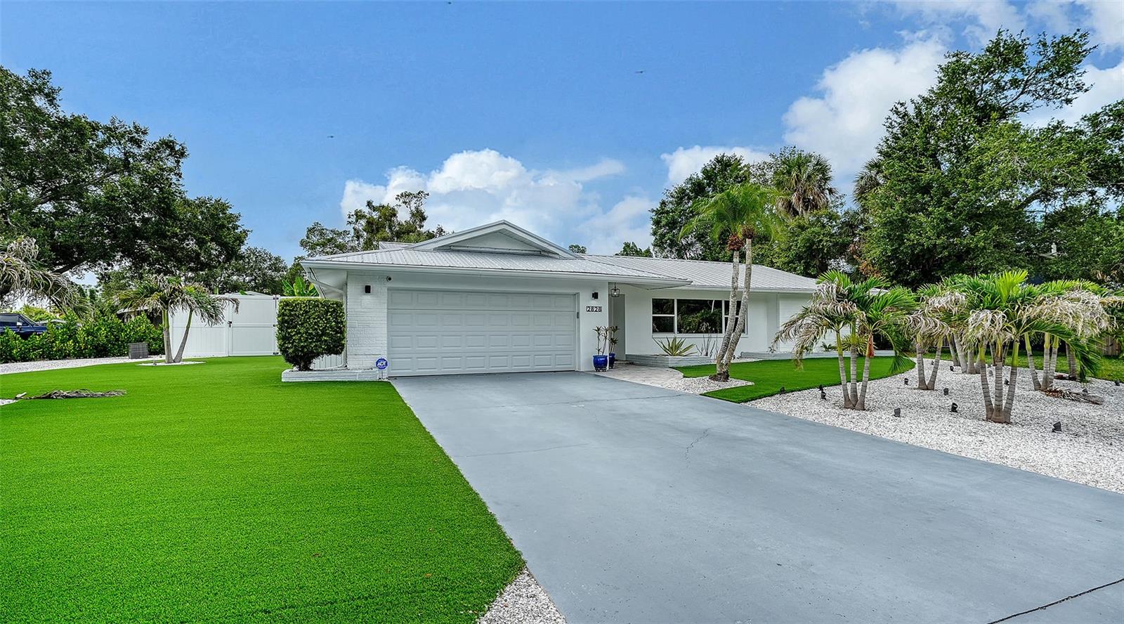 2828 Suncrest Dr Property Photo 1
