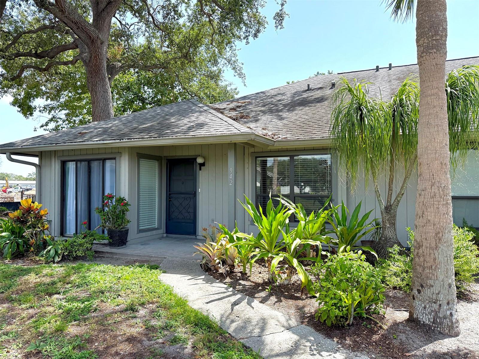 942 N Beneva Rd #v28 Property Photo 1