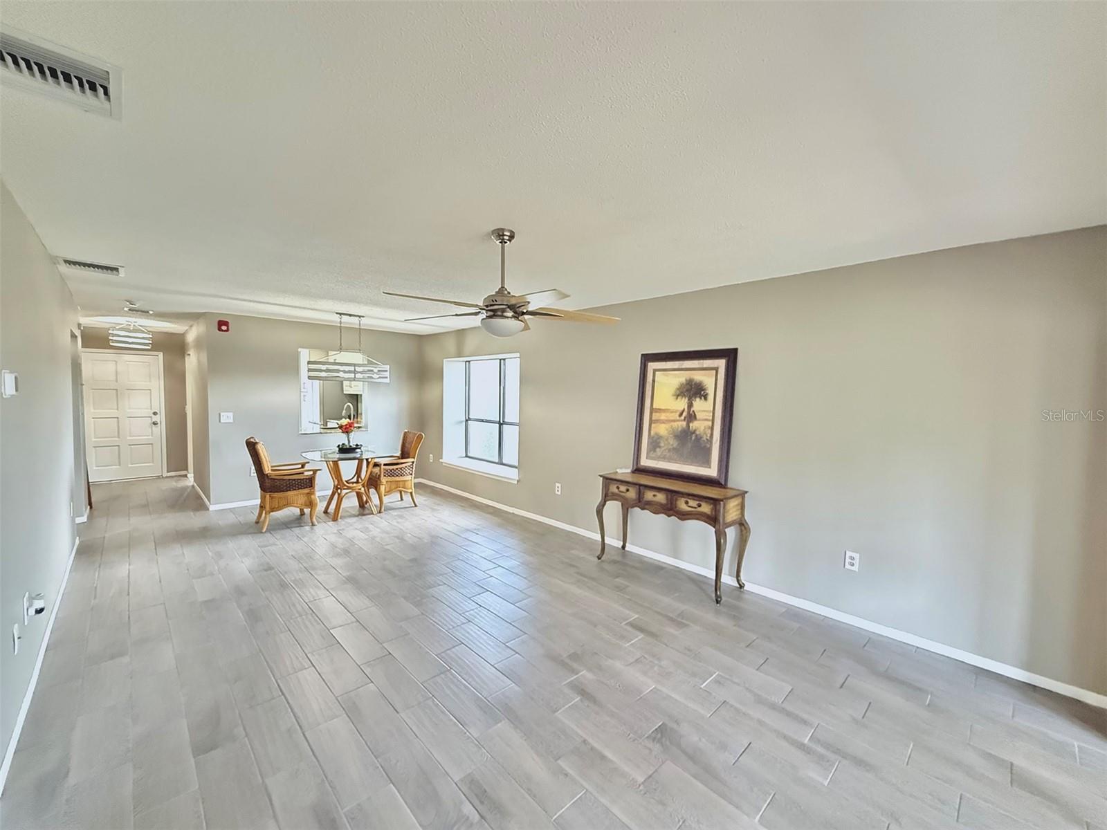 942 N Beneva Rd #v28 Property Photo 9