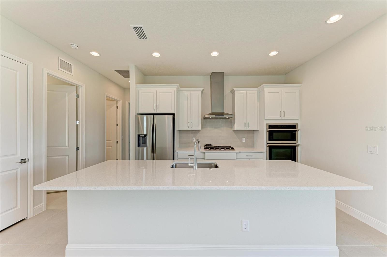 4324 Sea Marsh Pl Property Photo 10
