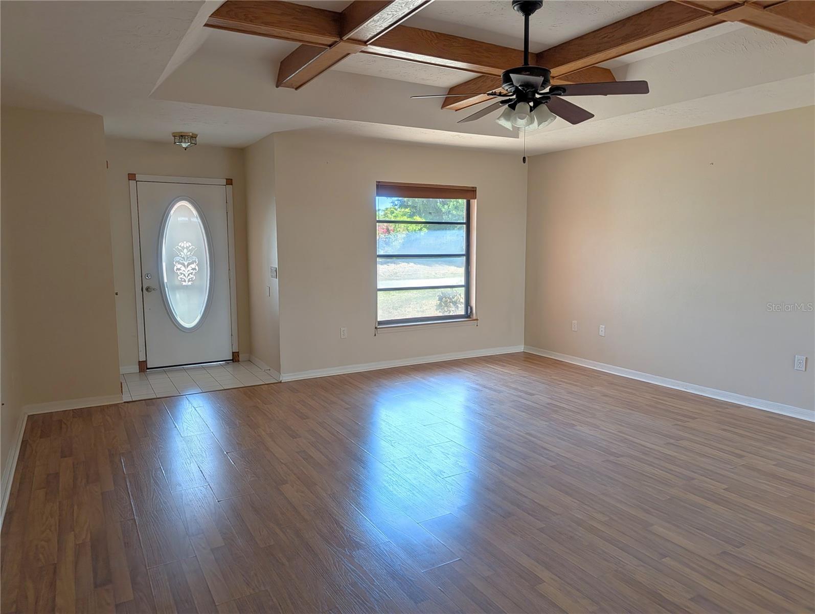 88 Temple Rd Property Photo 6