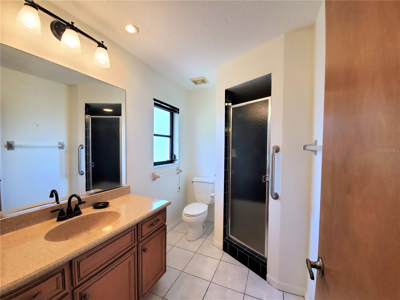 88 Temple Rd Property Photo 17