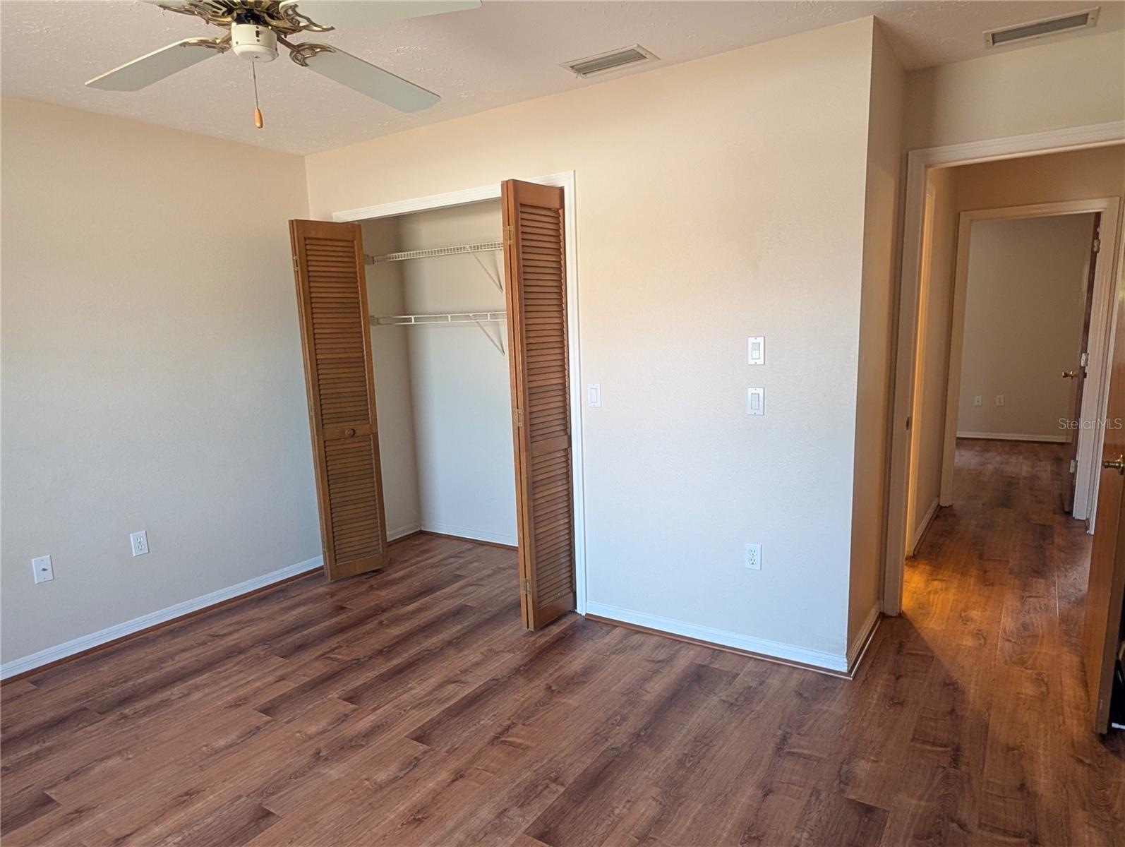 88 Temple Rd Property Photo 25