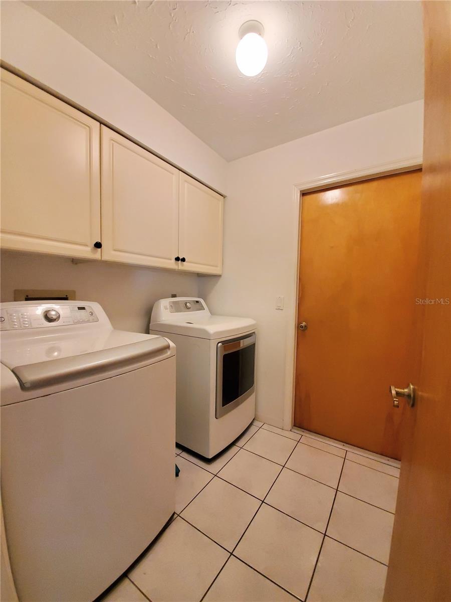 88 Temple Rd Property Photo 29