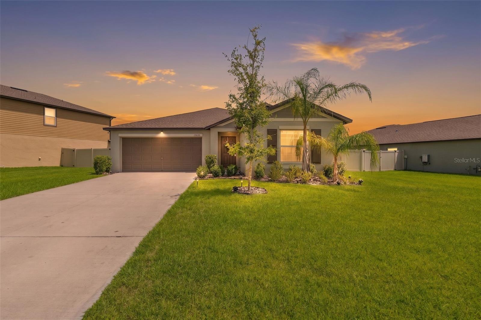 13608 Sunset Sapphire Ct Property Photo 1