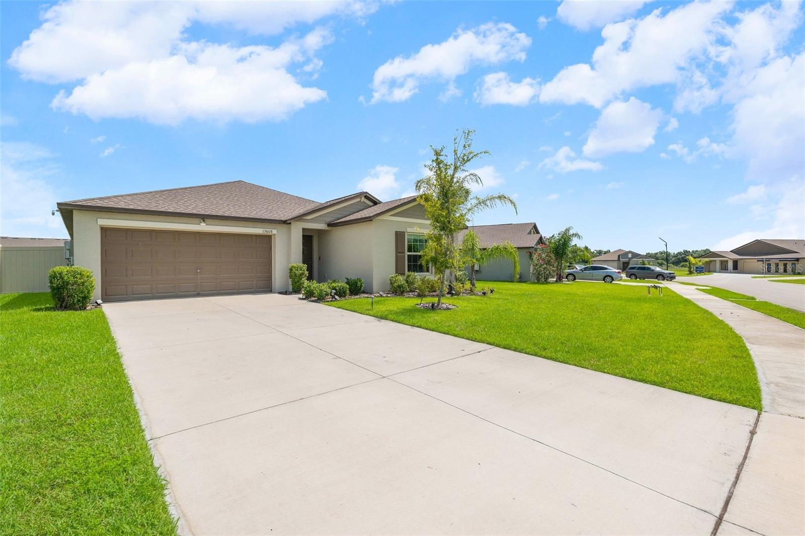13608 Sunset Sapphire Ct Property Photo 8