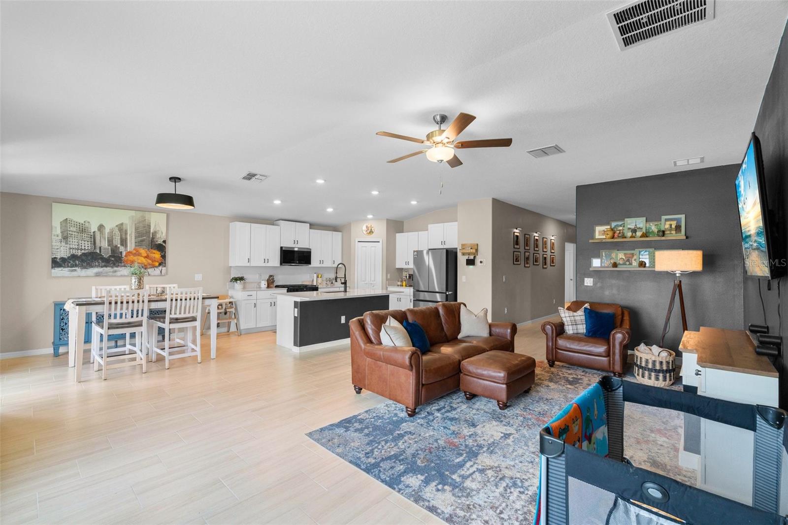 13608 Sunset Sapphire Ct Property Photo 9