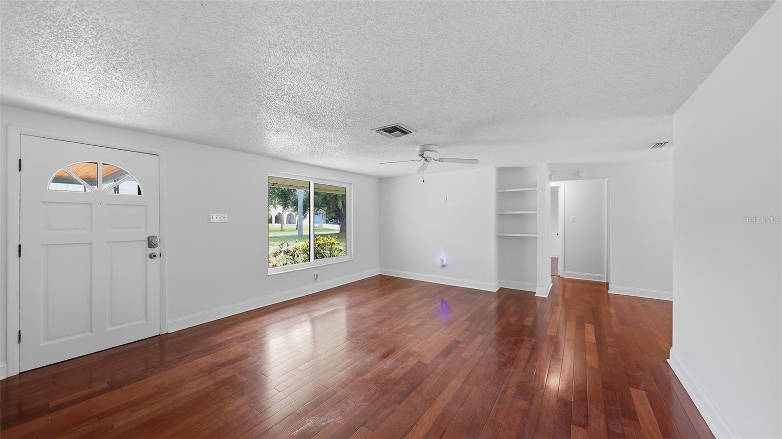 2220 Doud St Property Photo 6