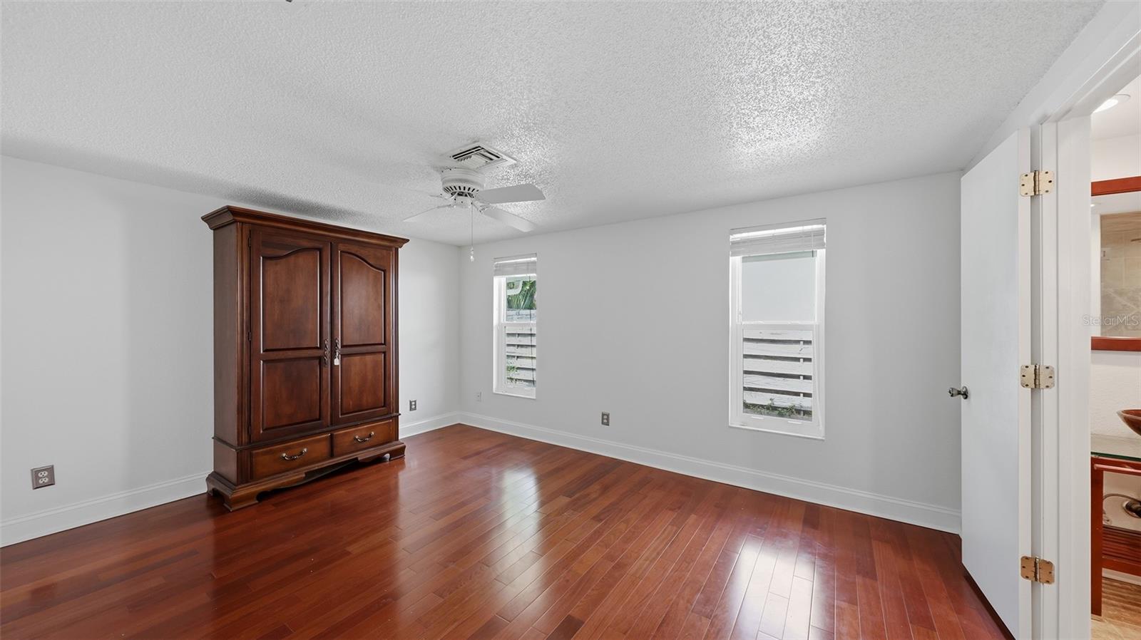 2220 Doud St Property Photo 15