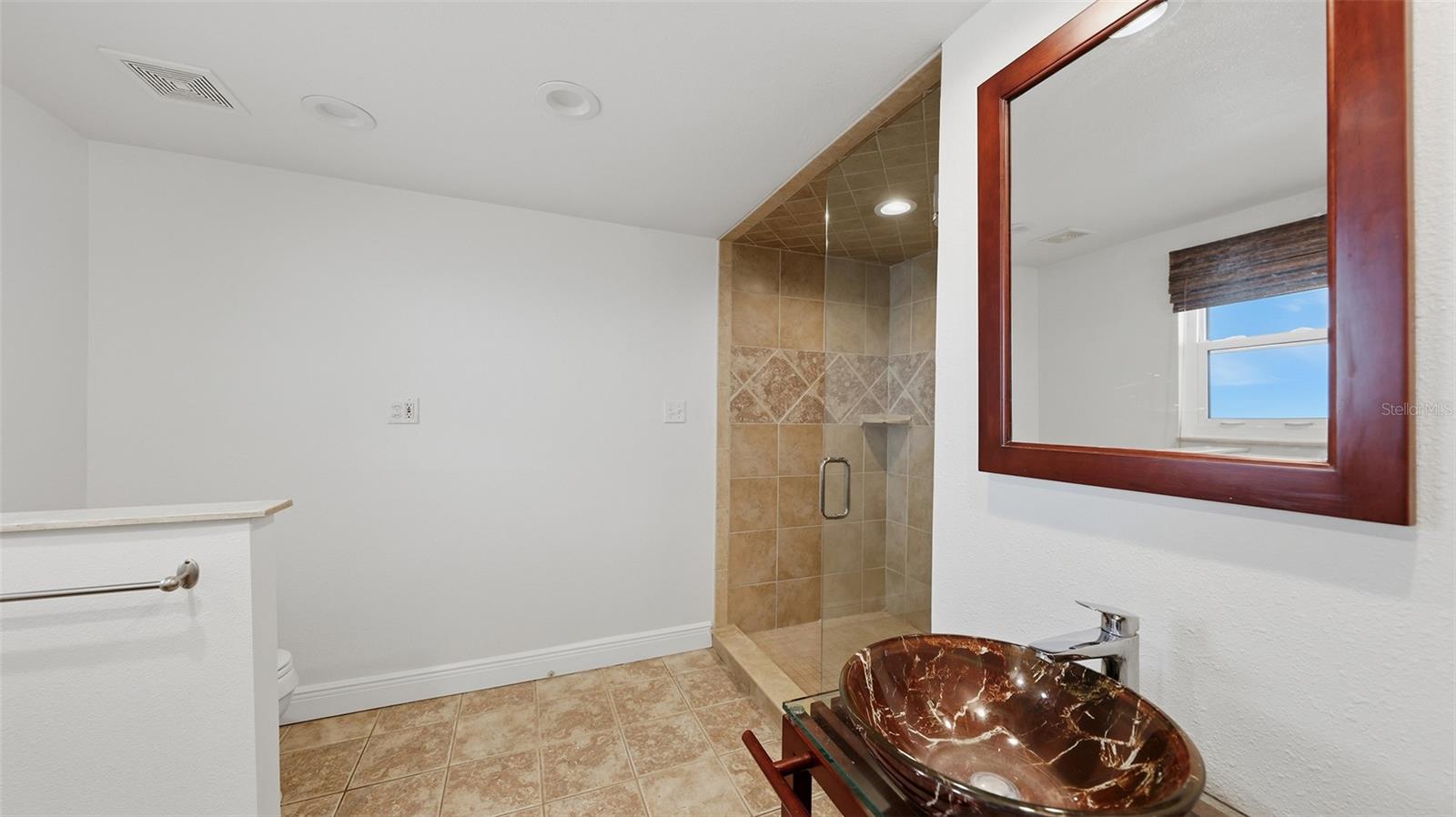 2220 Doud St Property Photo 19