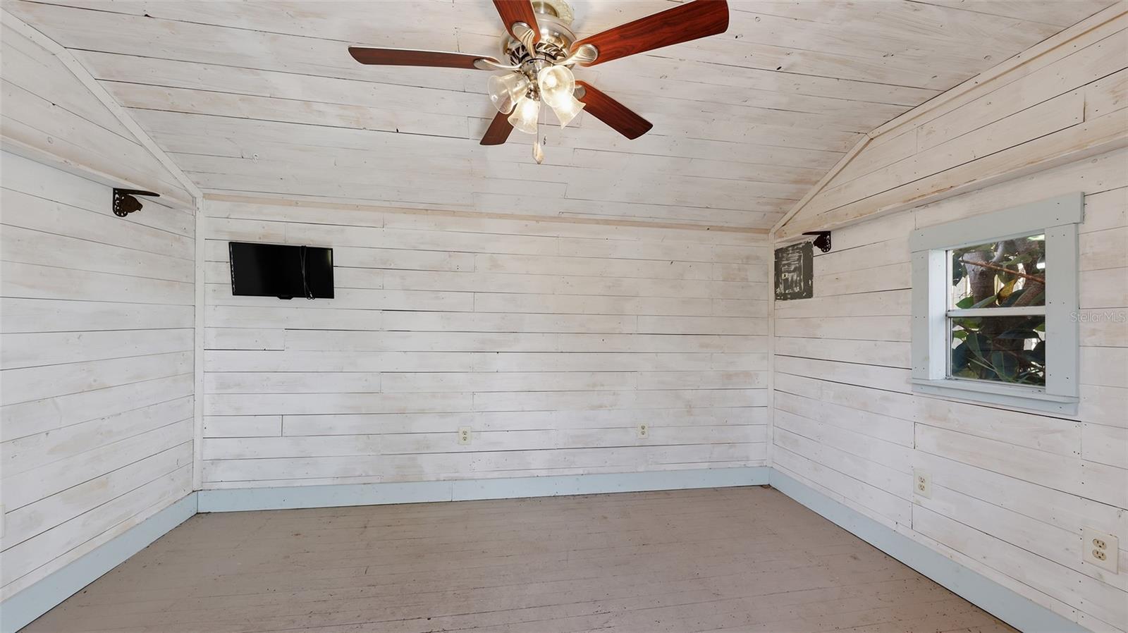2220 Doud St Property Photo 36