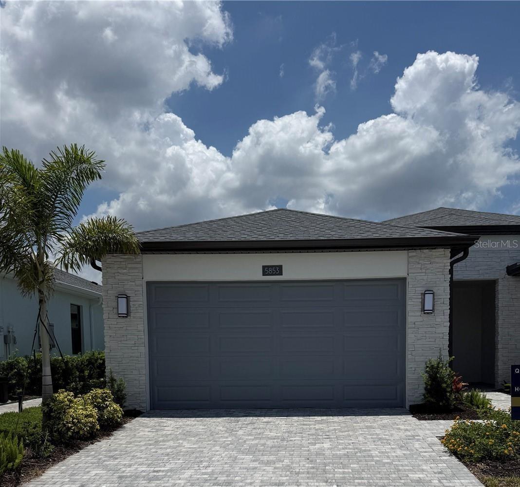 A4698482 Property Photo 1