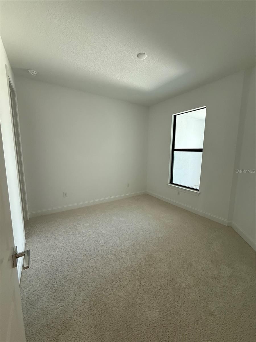 A4698482 Property Photo 8